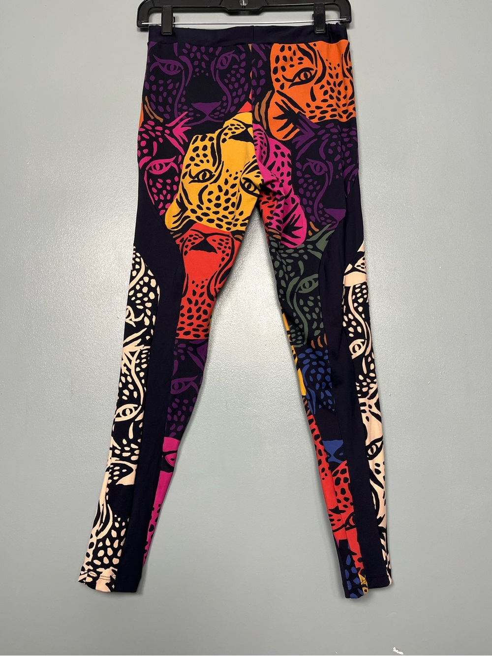 FARM Rio Leopard Print Activewear Leggings Pink Purple Orange Women’s Size L